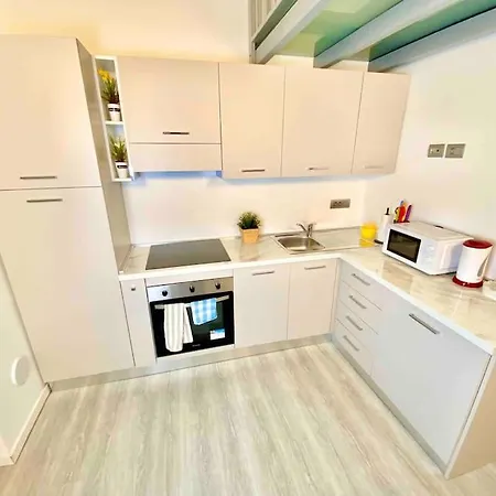 Lägenhet Loft Incantevole A Pochi Passi Dal Centro